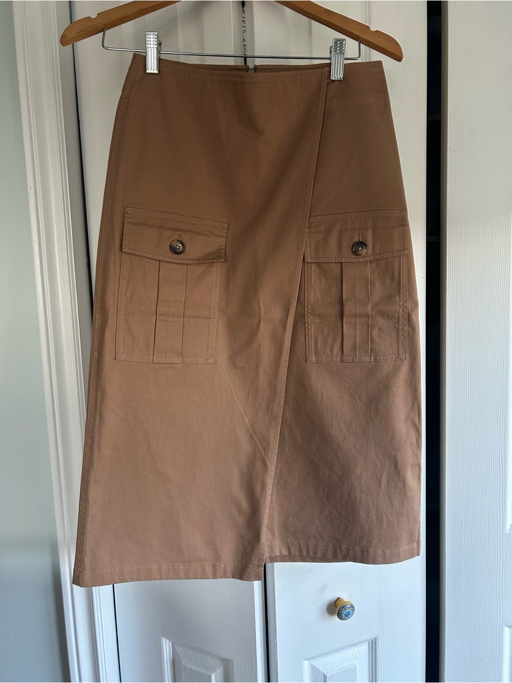 Simons Tan Midi Skirt with Front Cargo Pockets size 2